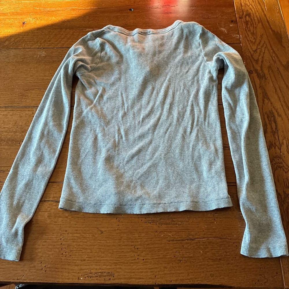 Brandy Melville Light Gray Long Sleeve Henley - Picture 4 of 5